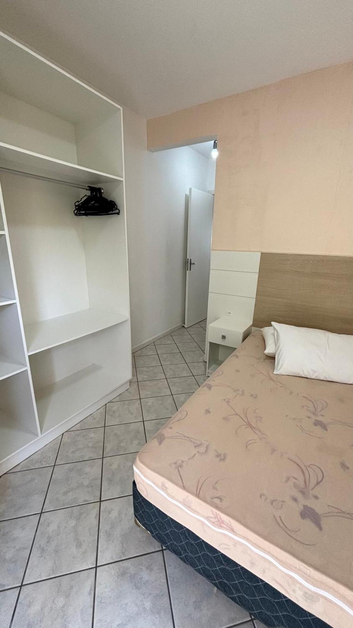 Apto Em Condominio No Centro De Bombinhas, Proximo Da Praia Exteriör bild
